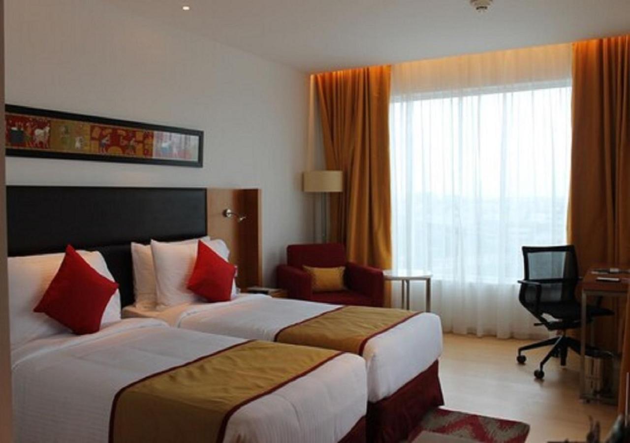 Mercure Hyderabad Kcp Banjara Hills, An Accor Hotel Экстерьер фото
